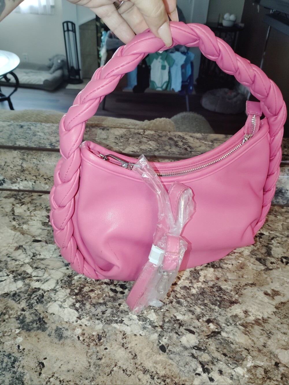 Stylish Pink Braided-Handle Shoulder Bag 🛍️ New - Picture 1 of 6